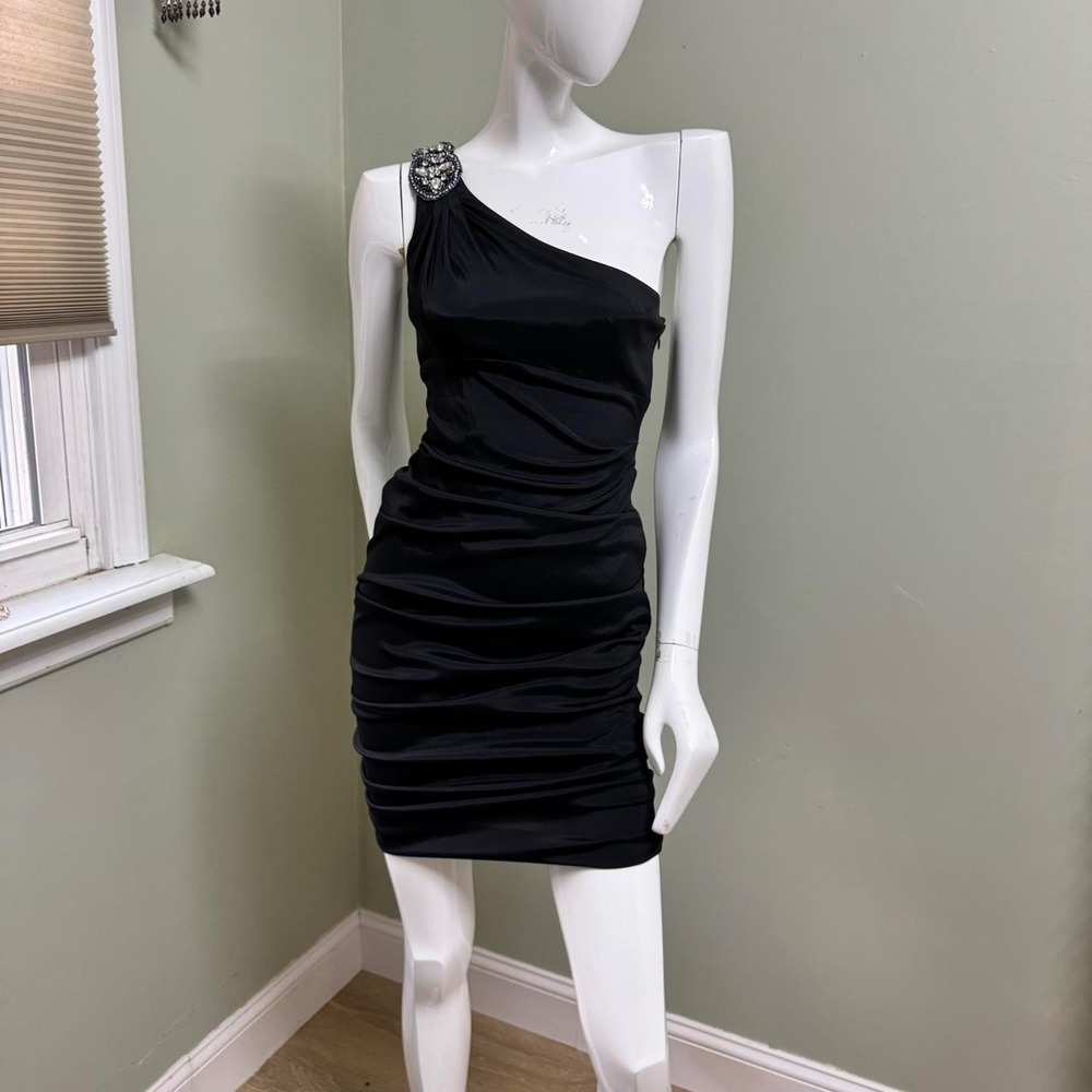 Xscape by‎ Joanna Chen Black One-Shoulder Mini Dress – Size 4